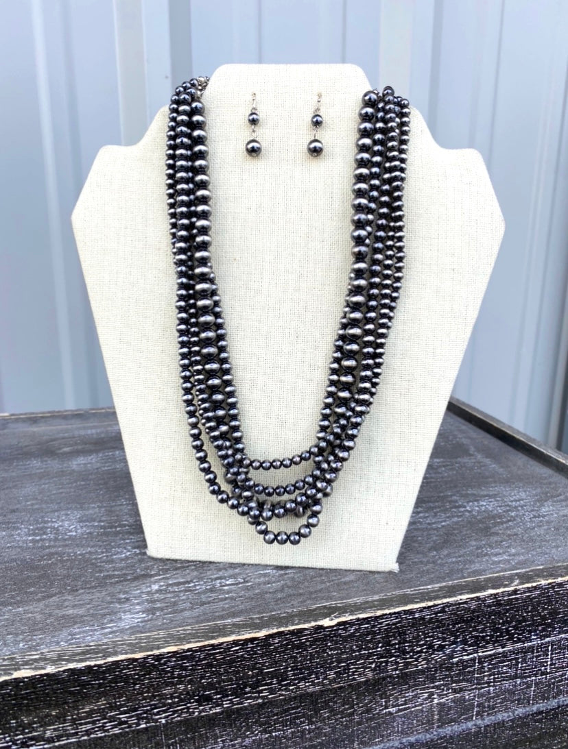 Rosa Necklace Set