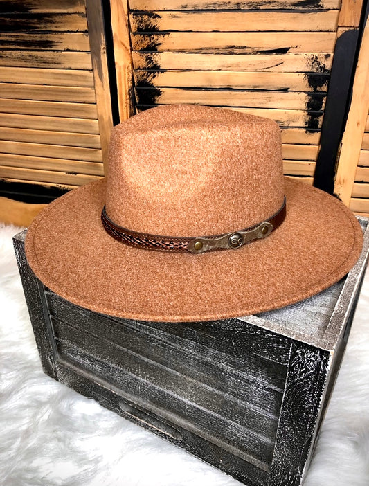 Kinley Hat in Camel